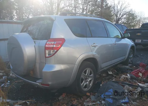 2010 Toyota Rav4 Limited z USA, uszkodzony, nr VIN JTMDF4DV5AD026360
